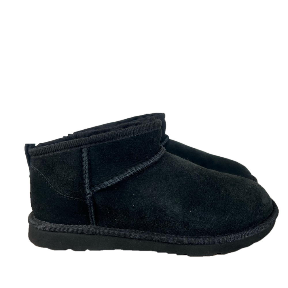 Ugg Black Mini Boot Youth Size 6 or Women's 8 SKU#24325